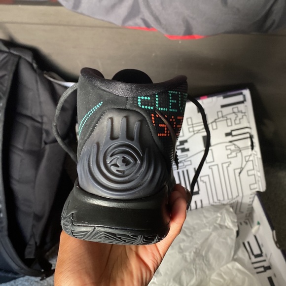Kyrie 6:shot clock